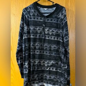 Aztec pattern Black and white long sleeve tee from LuLaRoe, Size Large